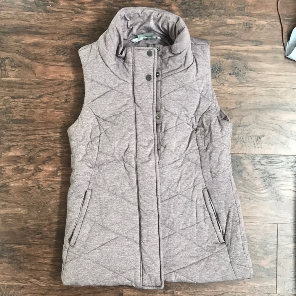 Athleta lavender vest